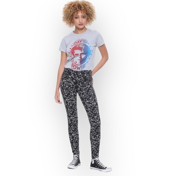 Hot Topic BlackHeart Star Skinny Jeans - Picture 2 of 15
